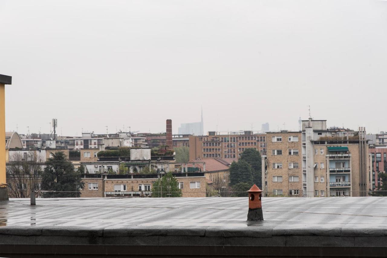 High Rise Studio Flat Near Metro Stop Milaan Buitenkant foto